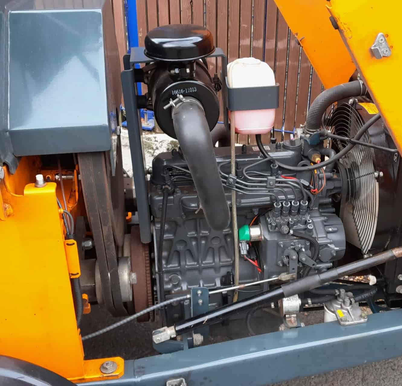 Forst ST6D Wood chipper road towable - Image 7