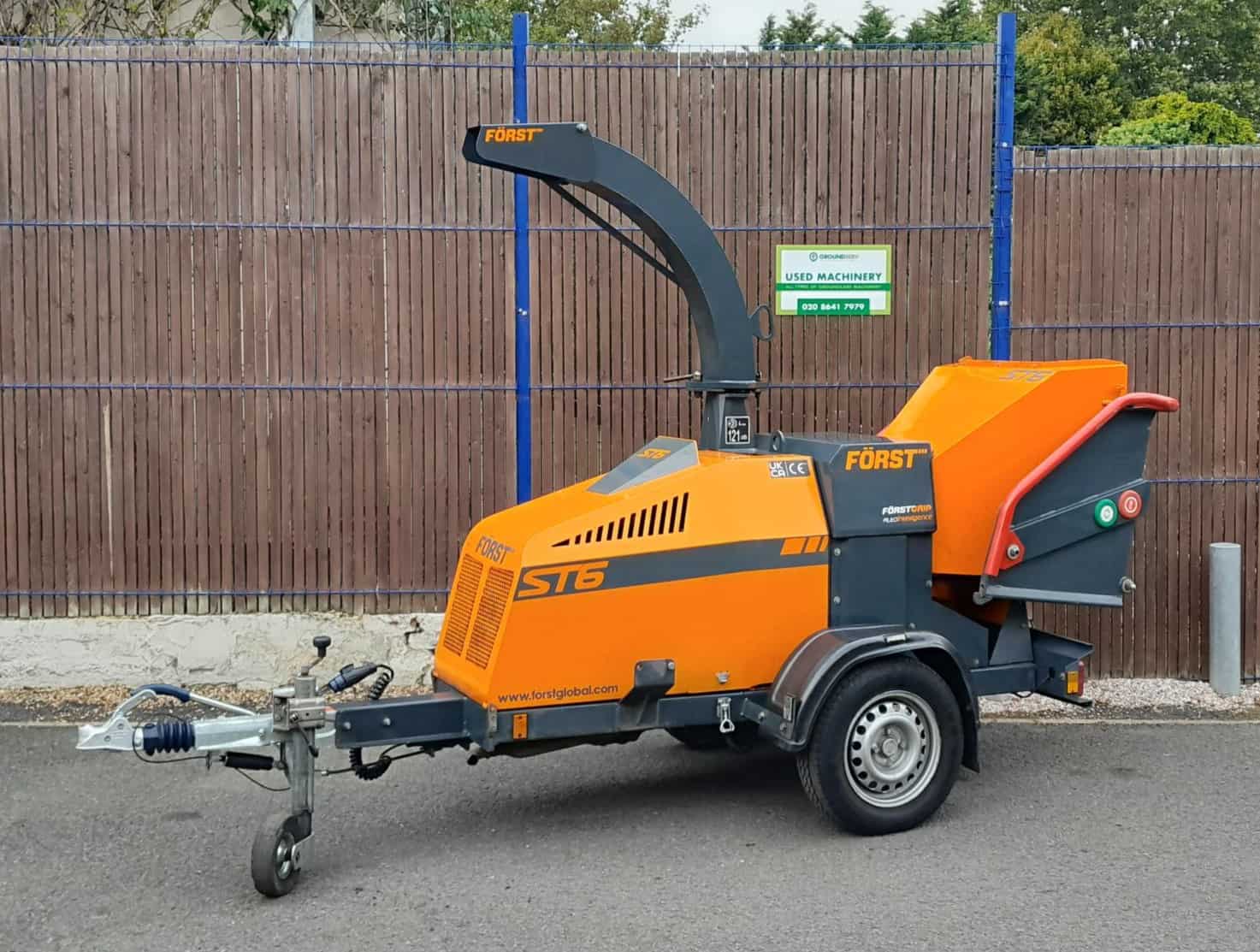 Forst ST6D Wood chipper road towable