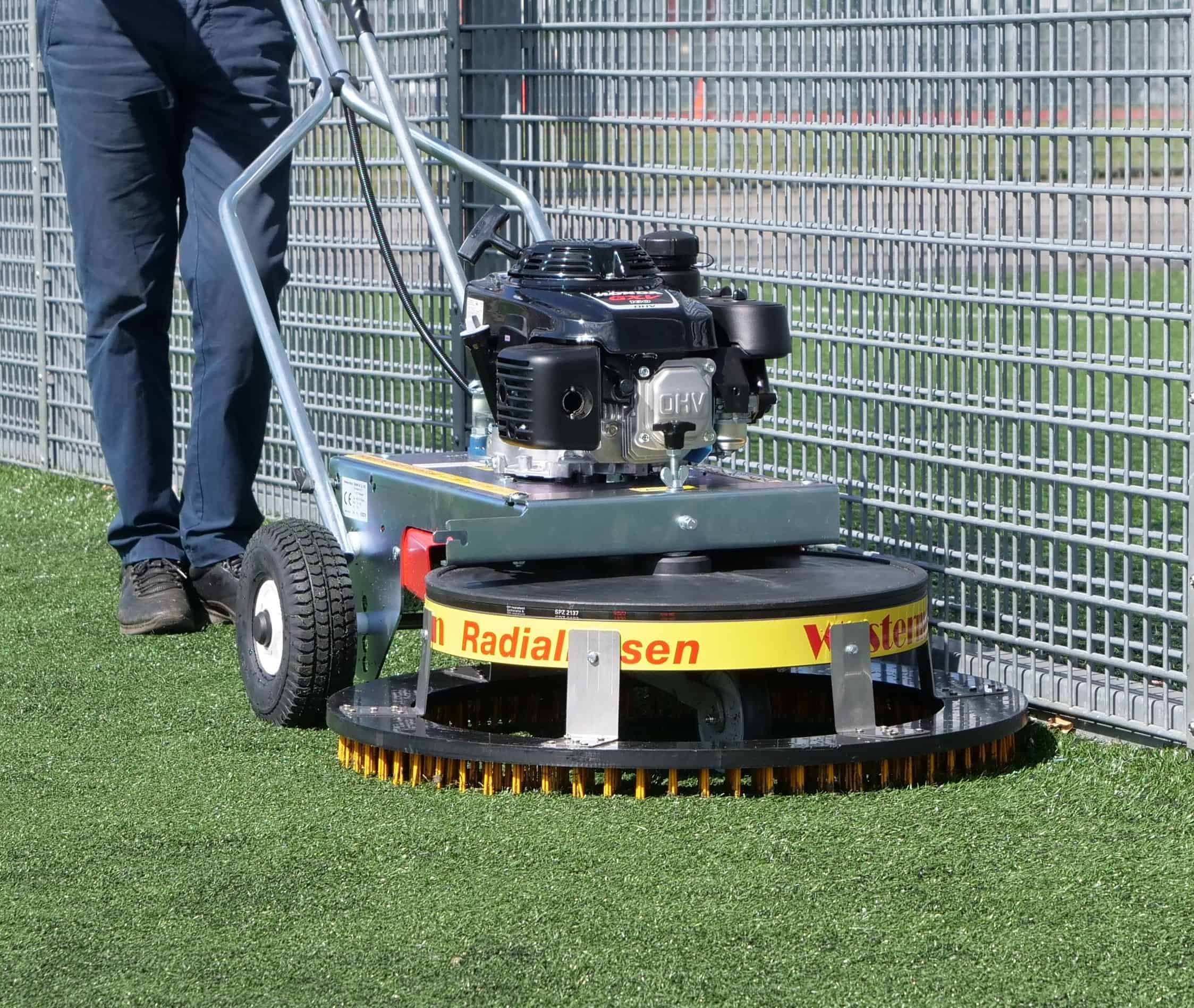 Westermann Honda Moss Brush WR870 GXV Honda Groundserv